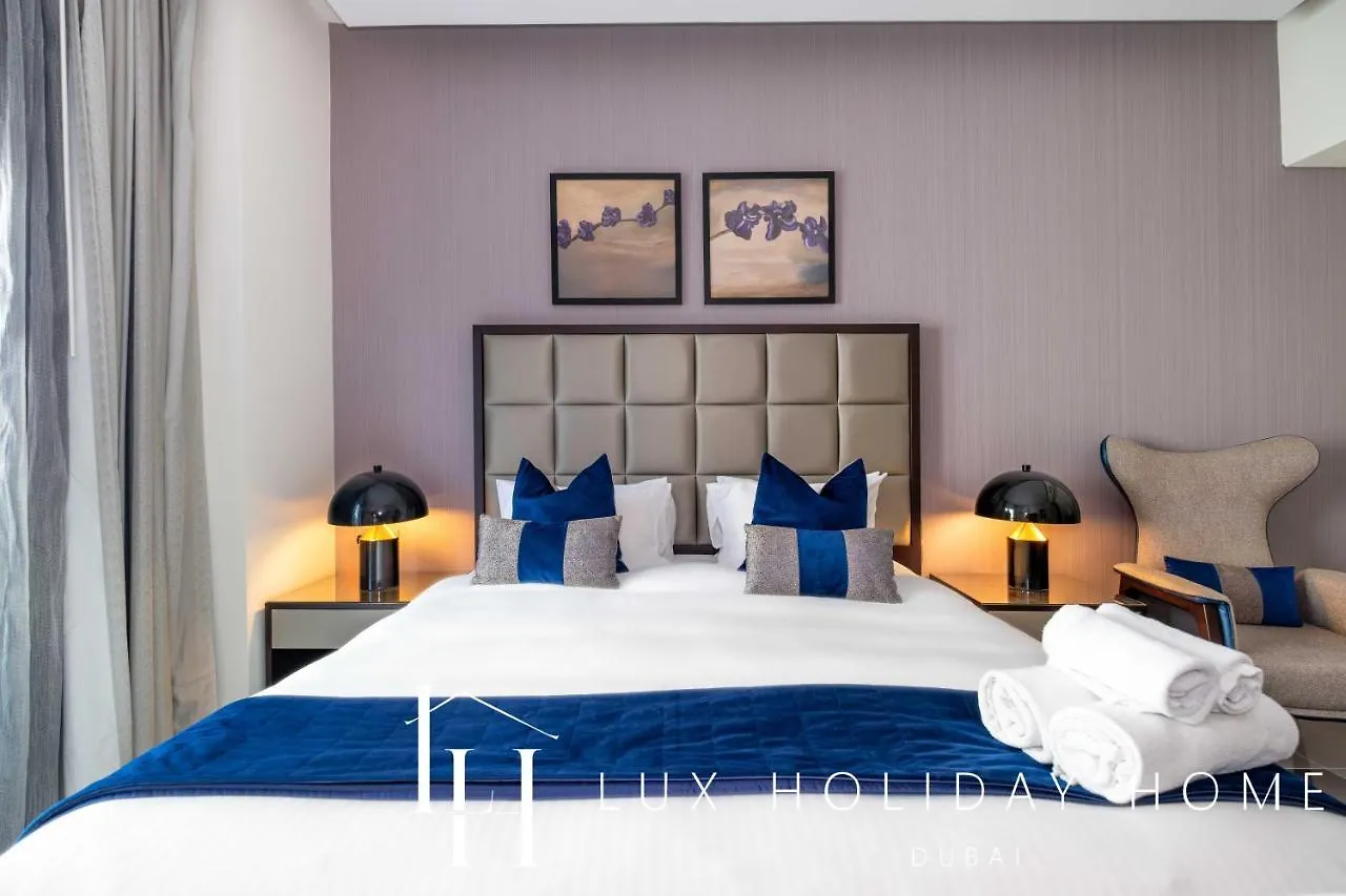 Apartment Lux The Majestine Burj Khalifa View Studio Dubai