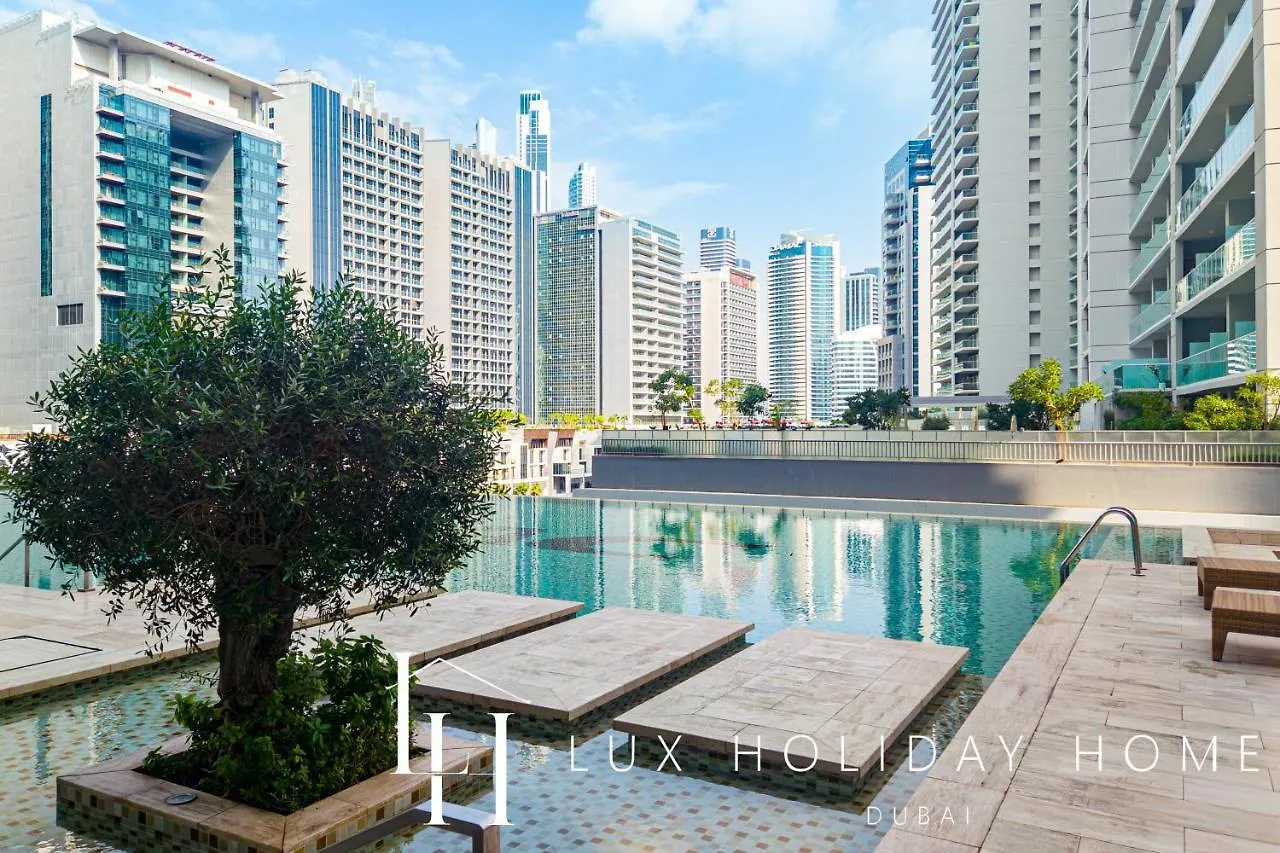 Lux The Majestine Burj Khalifa View Studio Dubai Apartment