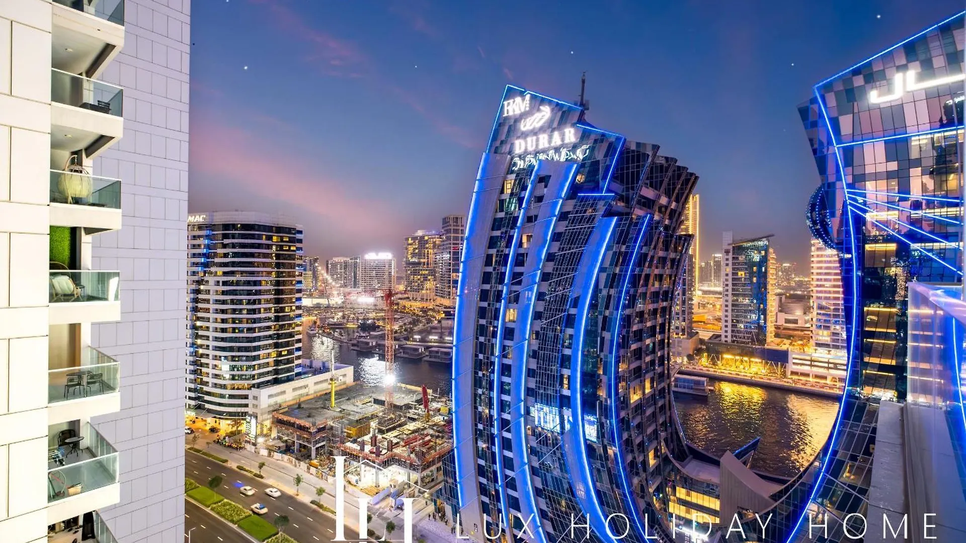 Lux The Majestine Burj Khalifa View Studio Dubai