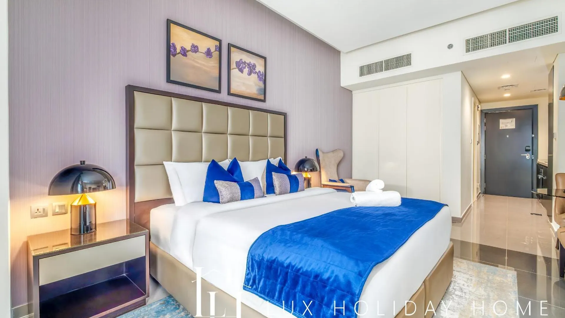 Lux The Majestine Burj Khalifa View Studio Dubai