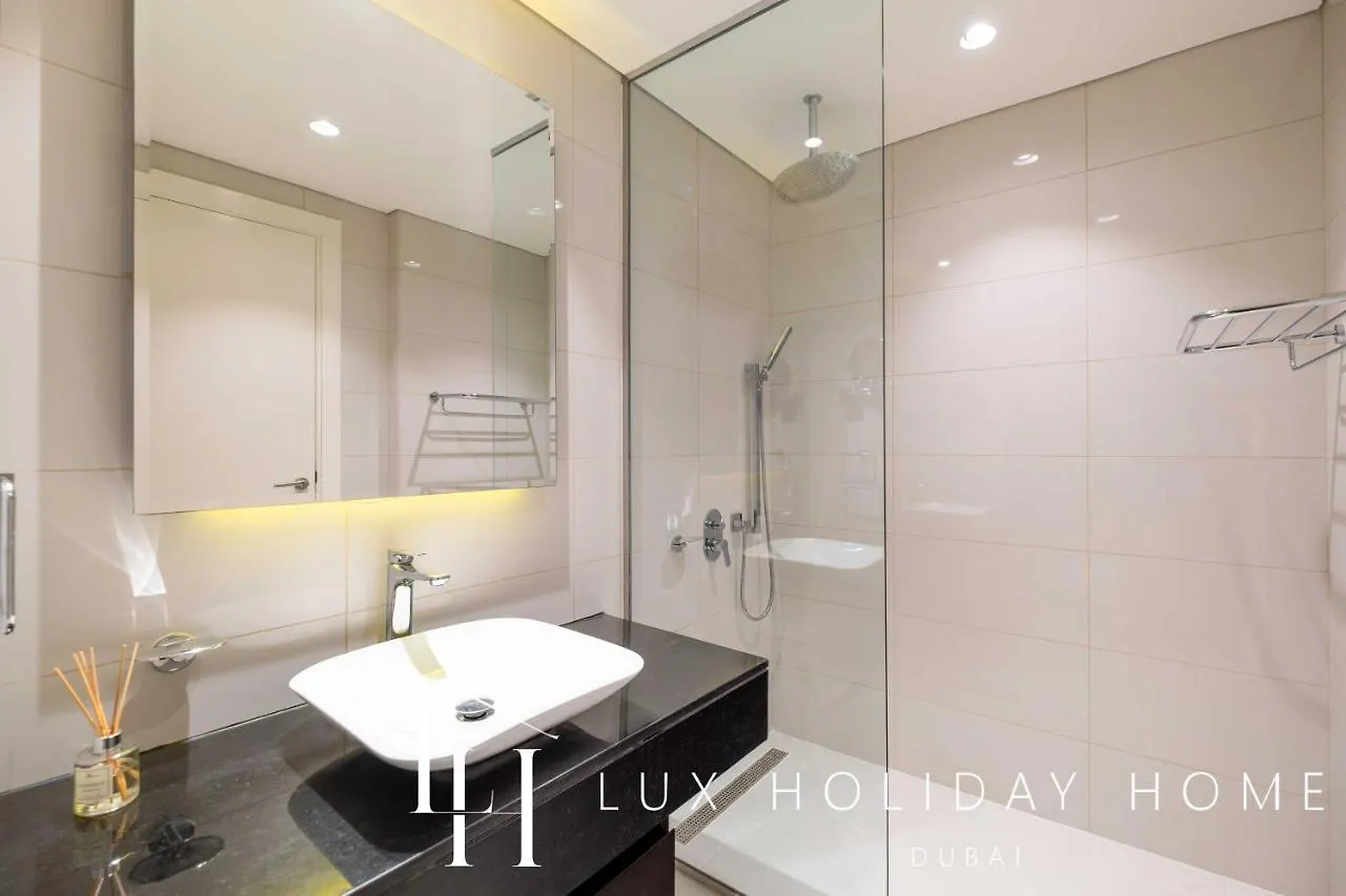 Lux The Majestine Burj Khalifa View Studio Dubaj Apartmán