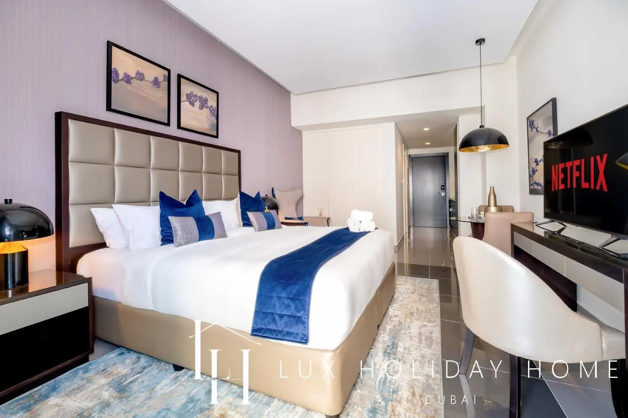 Lux The Majestine Burj Khalifa View Studio Dubaj