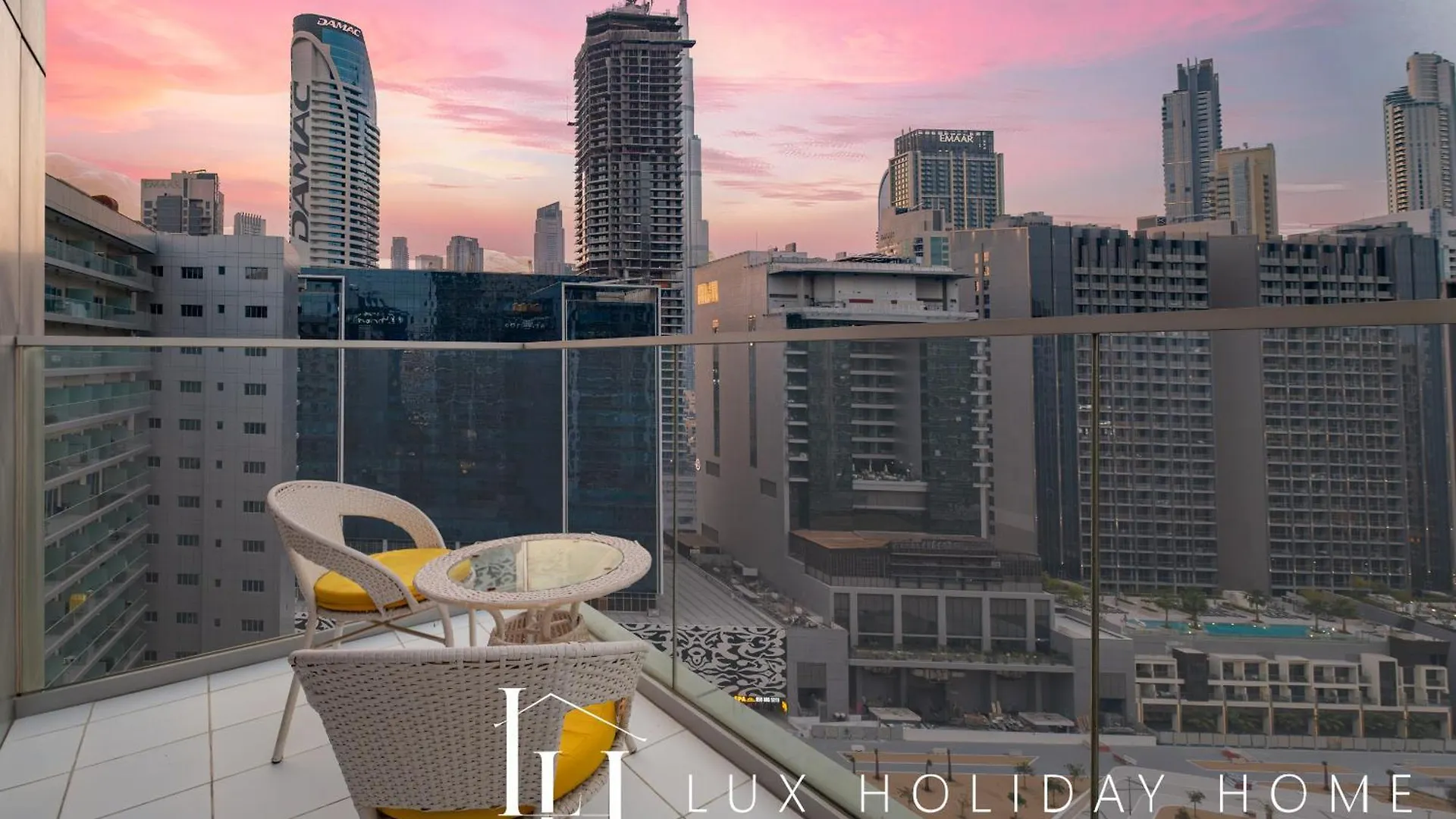 Lux The Majestine Burj Khalifa View Studio Dubaj Apartmán